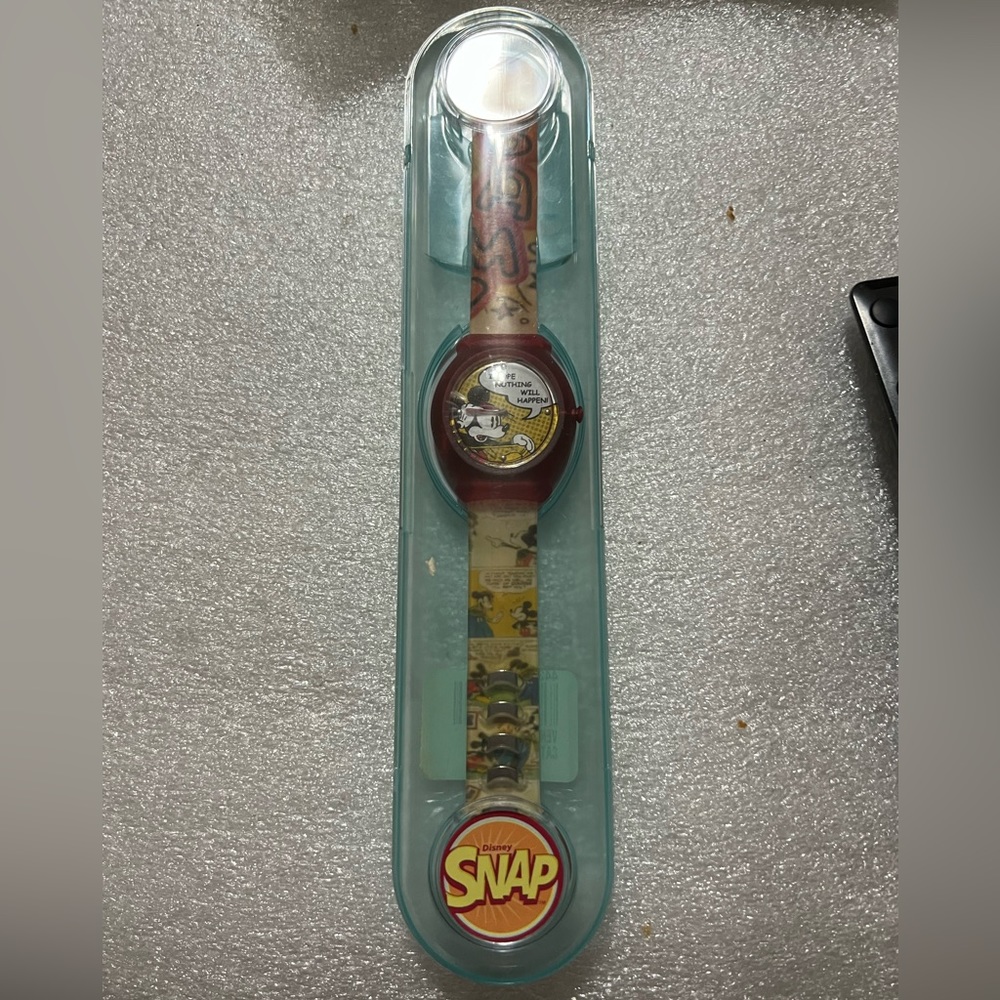 Vintage Mikey Mouse kids Snap watch